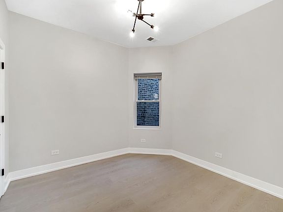 2nd image of 2739 W Fullerton Ave #G