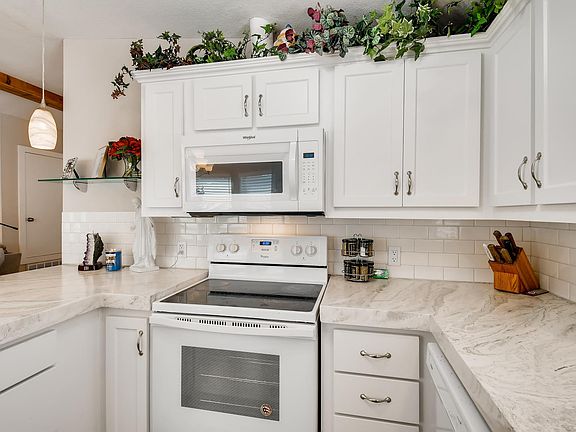 4th image of 6273 S Sawgrass Dr