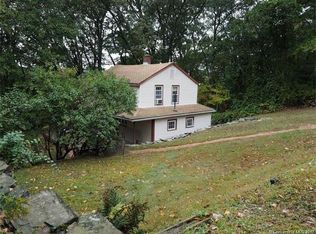 152 Groveland Ave, Putnam, CT 06260