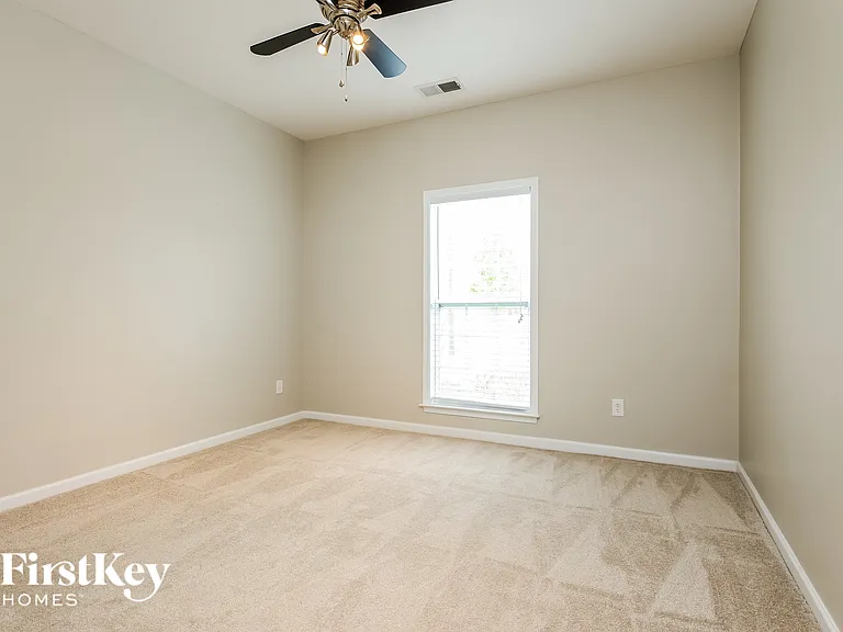 242 Mayfield Dr — Photo 13