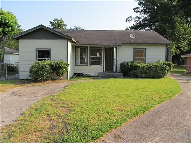 1st image of 6933 Kittridge St