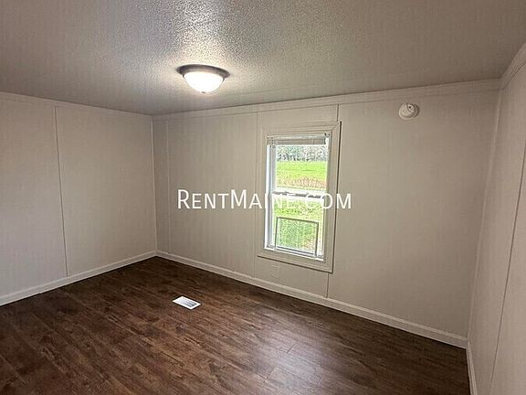4th image of 54 Pond Rd