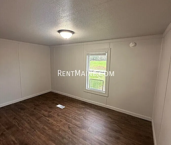 54 Pond Rd — Photo 4