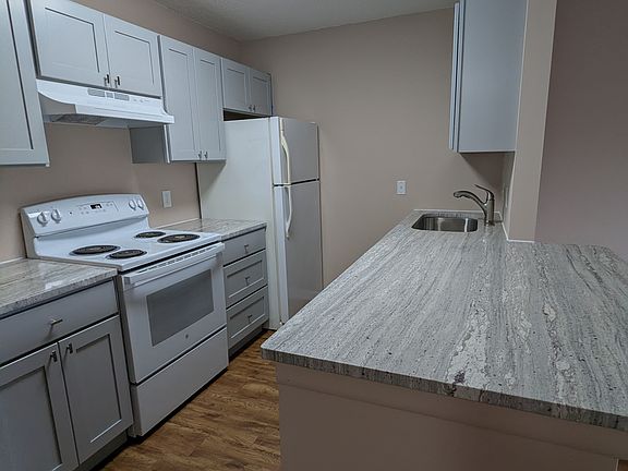 5th image of 6840 Blue Heron Blvd Unit 101