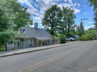 20 Green Mountain Dr, Burnsville, NC 28714