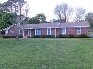 300 Skyview Dr, Columbia, TN 38401