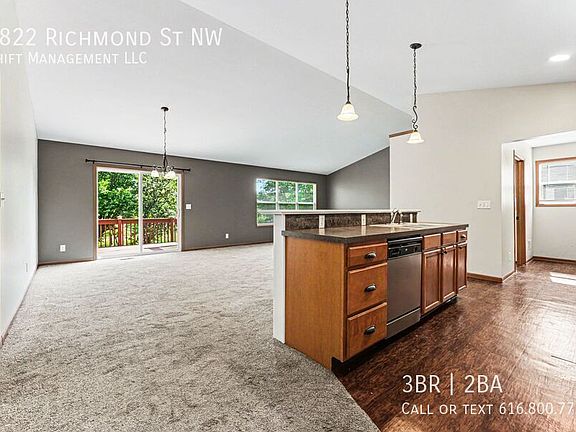 4th image of 3822 Richmond St NW