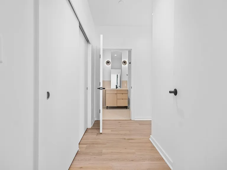 1931 2nd Ave N #203 — Photo 8