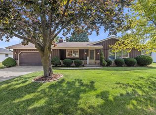 4972 S 65th St, Greenfield, WI 53220