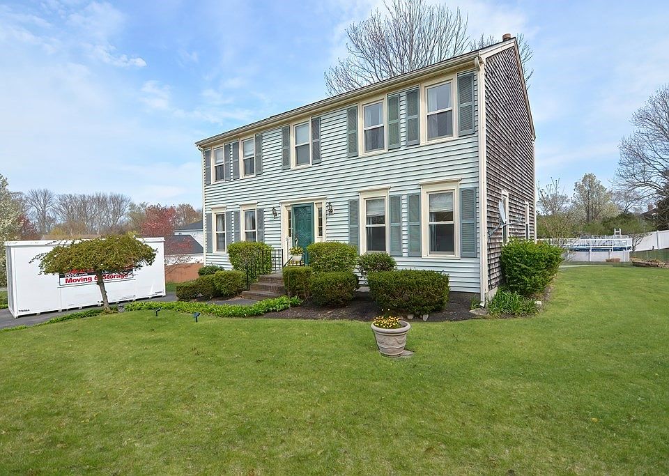 1st image of 1 Sandy Hill Dr
