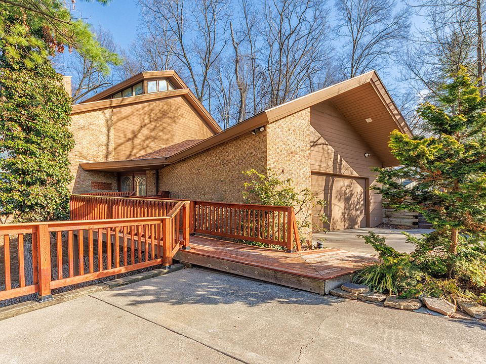 5224 Stonehenge Dr, Portage, MI 49024 | Zillow
