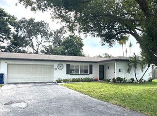 10380 Tangelo Rd, Seminole, FL 33772