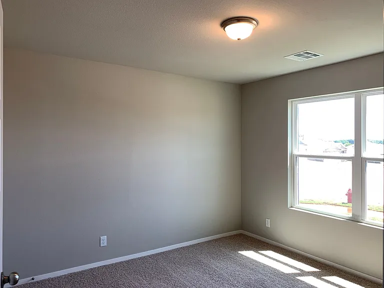2001 S Amarillo Dr — Photo 10