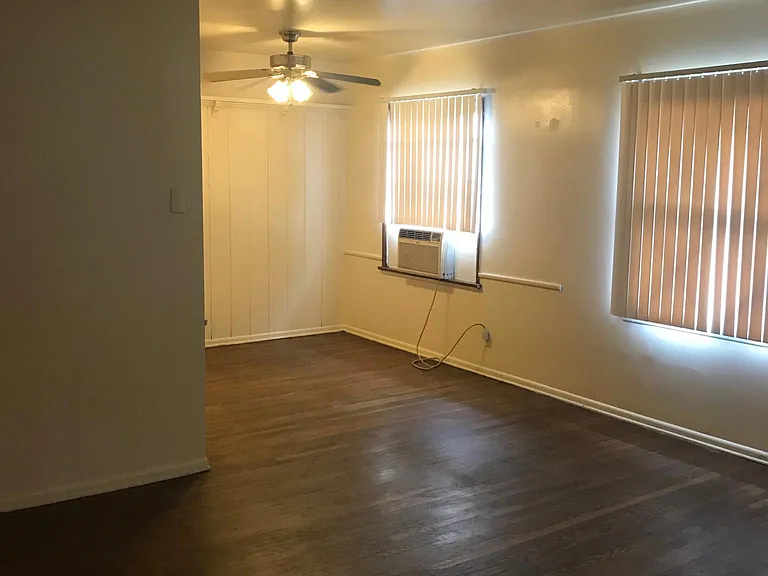 5744 Whitsett Ave — Photo 4