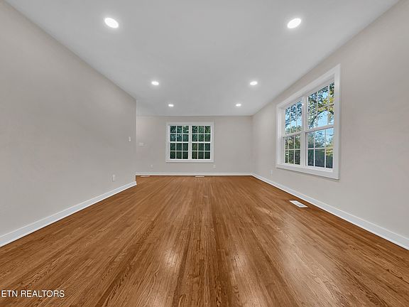 5th image of 2505 Buffat Mill Rd