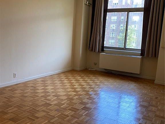 5th image of 35 N Chatsworth Ave