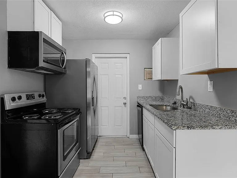 1086 Hibiscus Ct #22 — Photo 9
