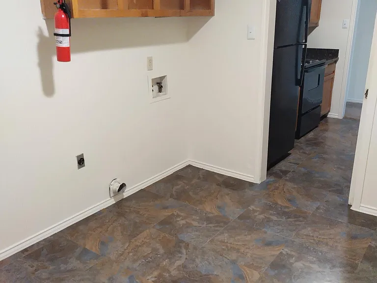 Lakeshore Village — Photo 32