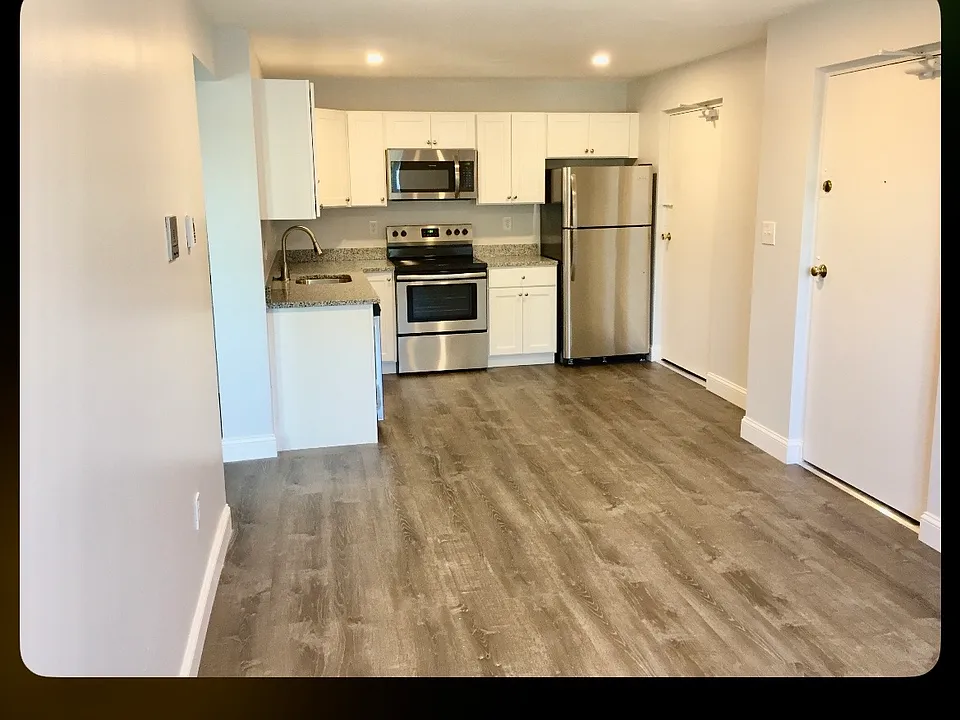 437 Willard St #3
