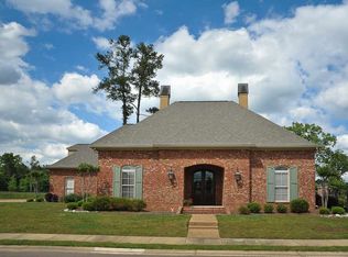 100 Grandeur Dr, Brandon, MS 39042