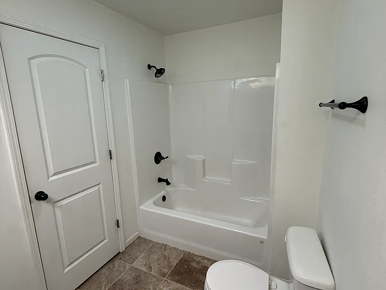 212 Hunter Ave — Photo 20