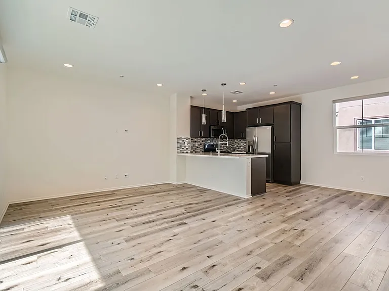 1604 Santa Paulina — Photo 33