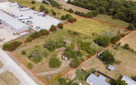 4th image of 3812 S Burleson Blvd