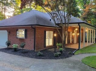 1806 Jimmy Dodd Rd, Buford, GA 30518