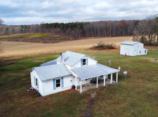 957 Blue Ridge Dr, Gretna, VA 24557