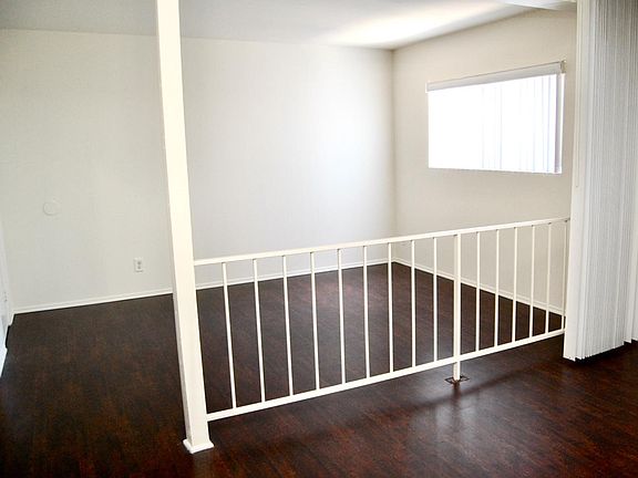 3rd image of 11659 Chandler Blvd APT 25