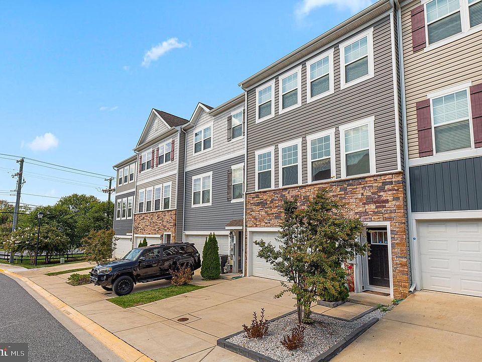 1st image of 1010 Tuscany Ln