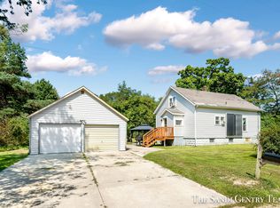 900 Judson Rd, Norton Shores, MI 49456