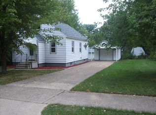 725 Wedgewood Ave, Eau Claire, WI 54703