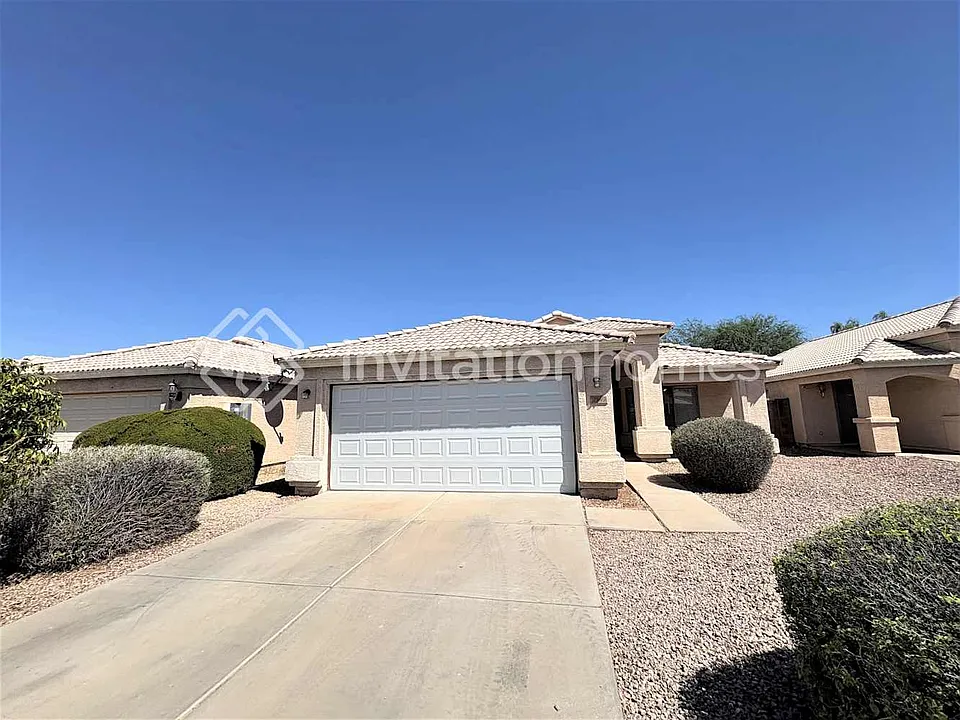 7349 N 70th Dr