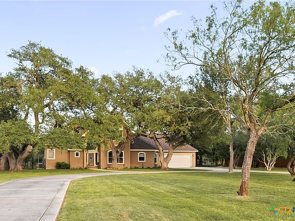 3rd image of 2509 Great Oaks Dr