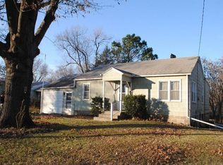 1618 Ottawa St, Leavenworth, KS 66048