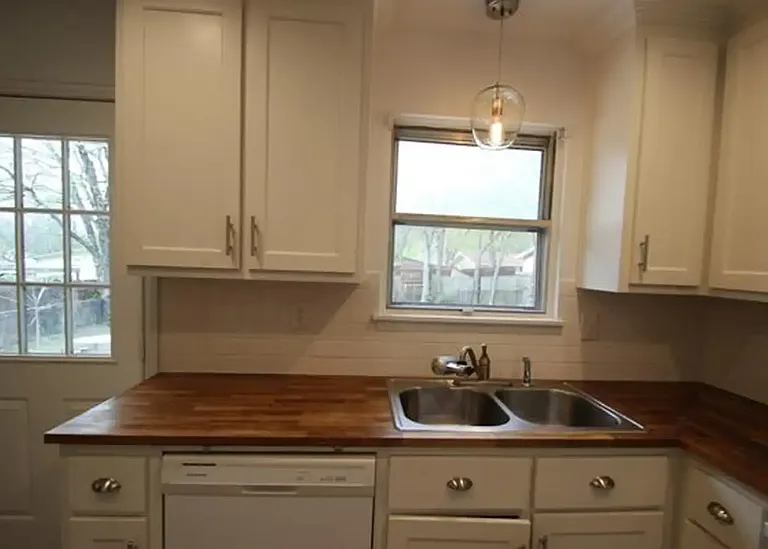 3824 Anderson Ave — Photo 11