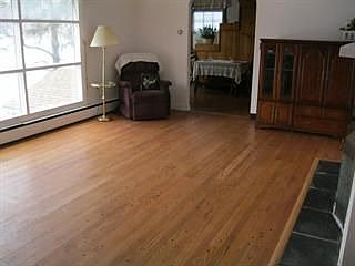2nd image of 15 Lakepoint Ct