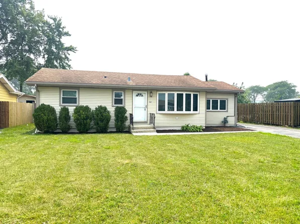 7937 W 82nd Pl, Bridgeview, IL 60455