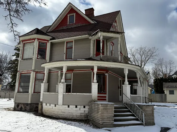 504 S Superior St, Albion, MI 49224