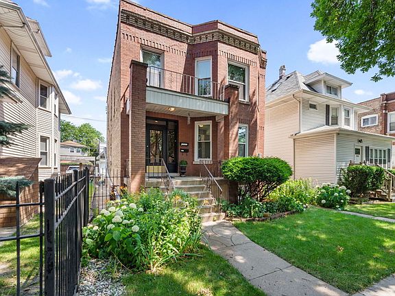 2nd image of 5138 W Montrose Ave