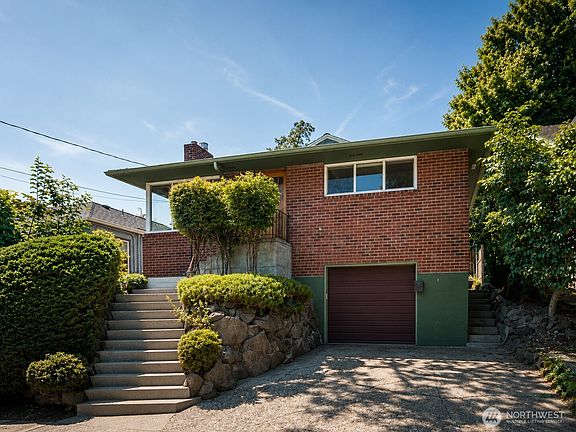 5th image of 5547 38th Avenue NE
