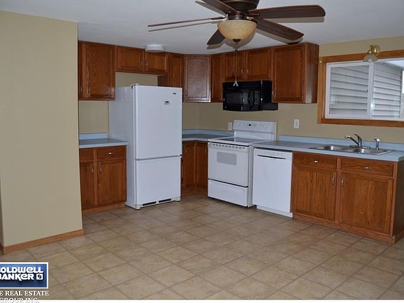 Large eat-in kitchen