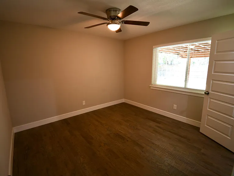 1015 Mitchell Rd — Photo 18