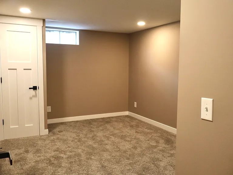 2230 Brookside Dr — Photo 16