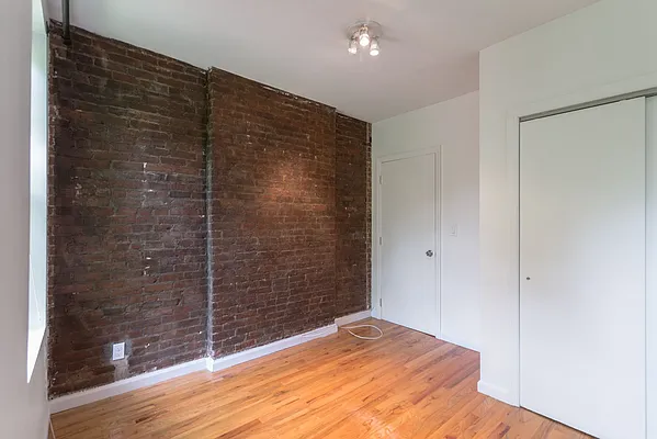 Rented by Bryan L Rozencwaig, LREB | media 12