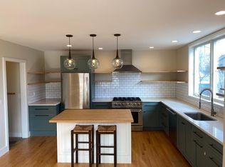 15 Howard St, Portland, ME 04101