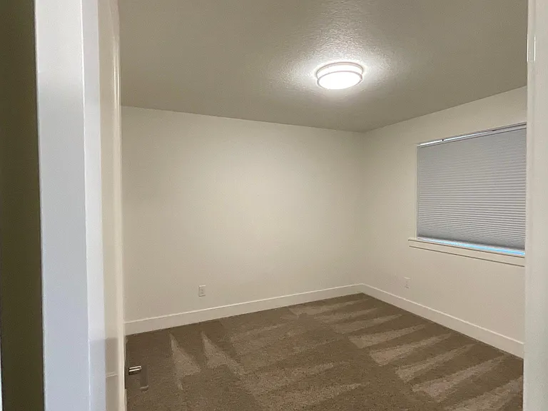 210 Lexington Ave #A — Photo 27