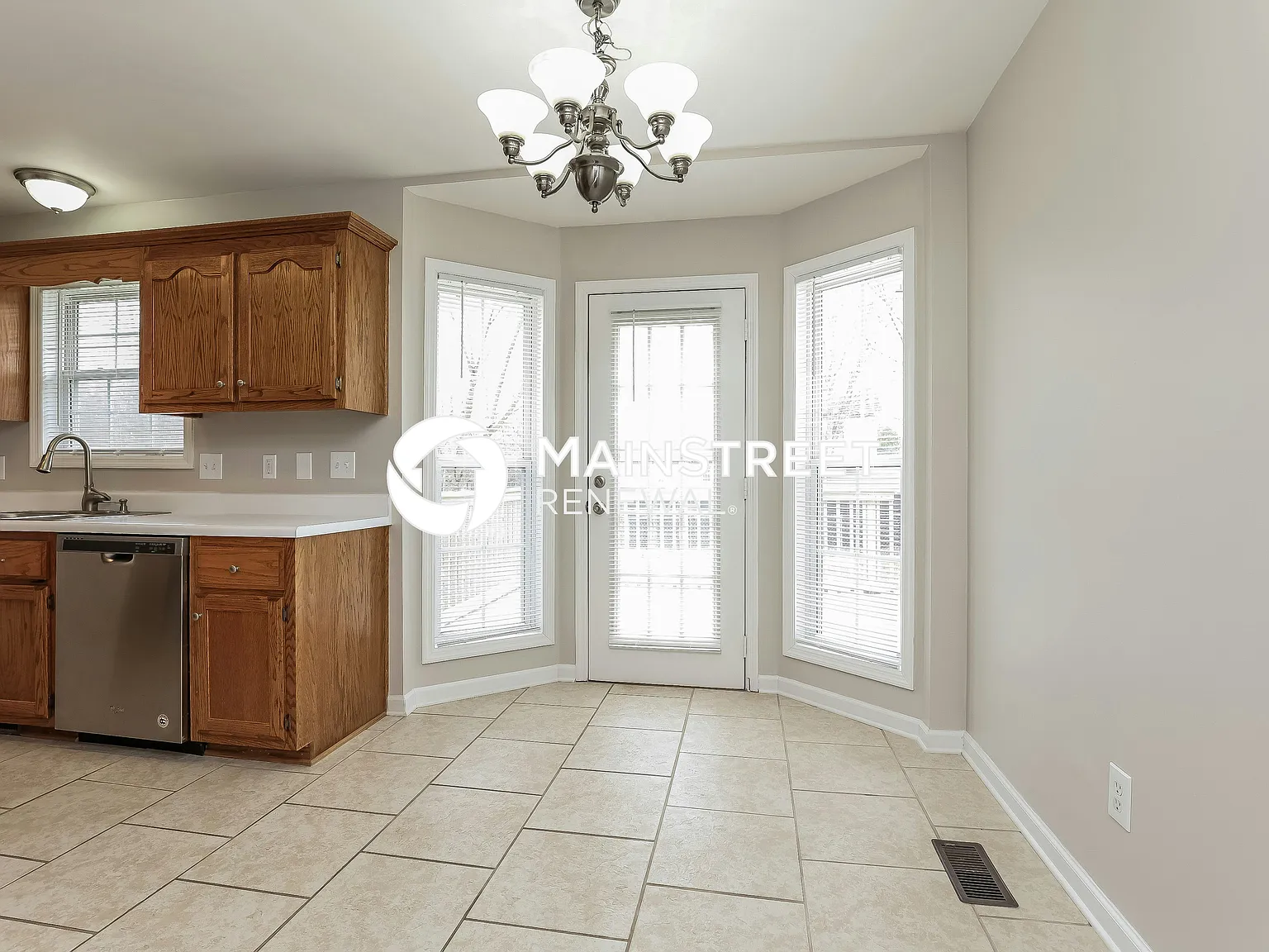 7002 Summit Ct — Photo 4