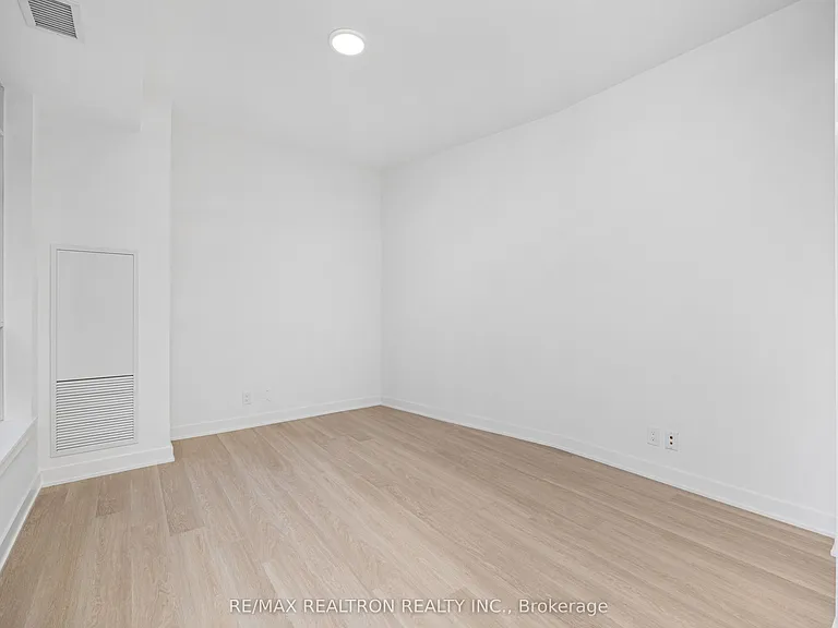 30 Upper Mall Way #A-620 — Photo 12